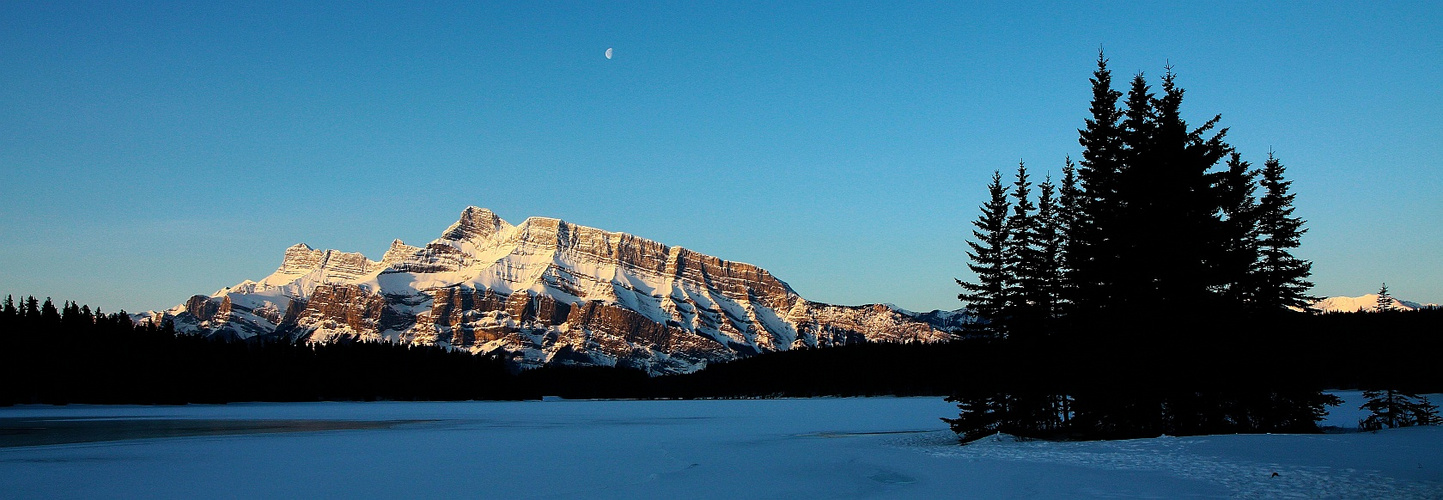 morning am Two Jack Lake