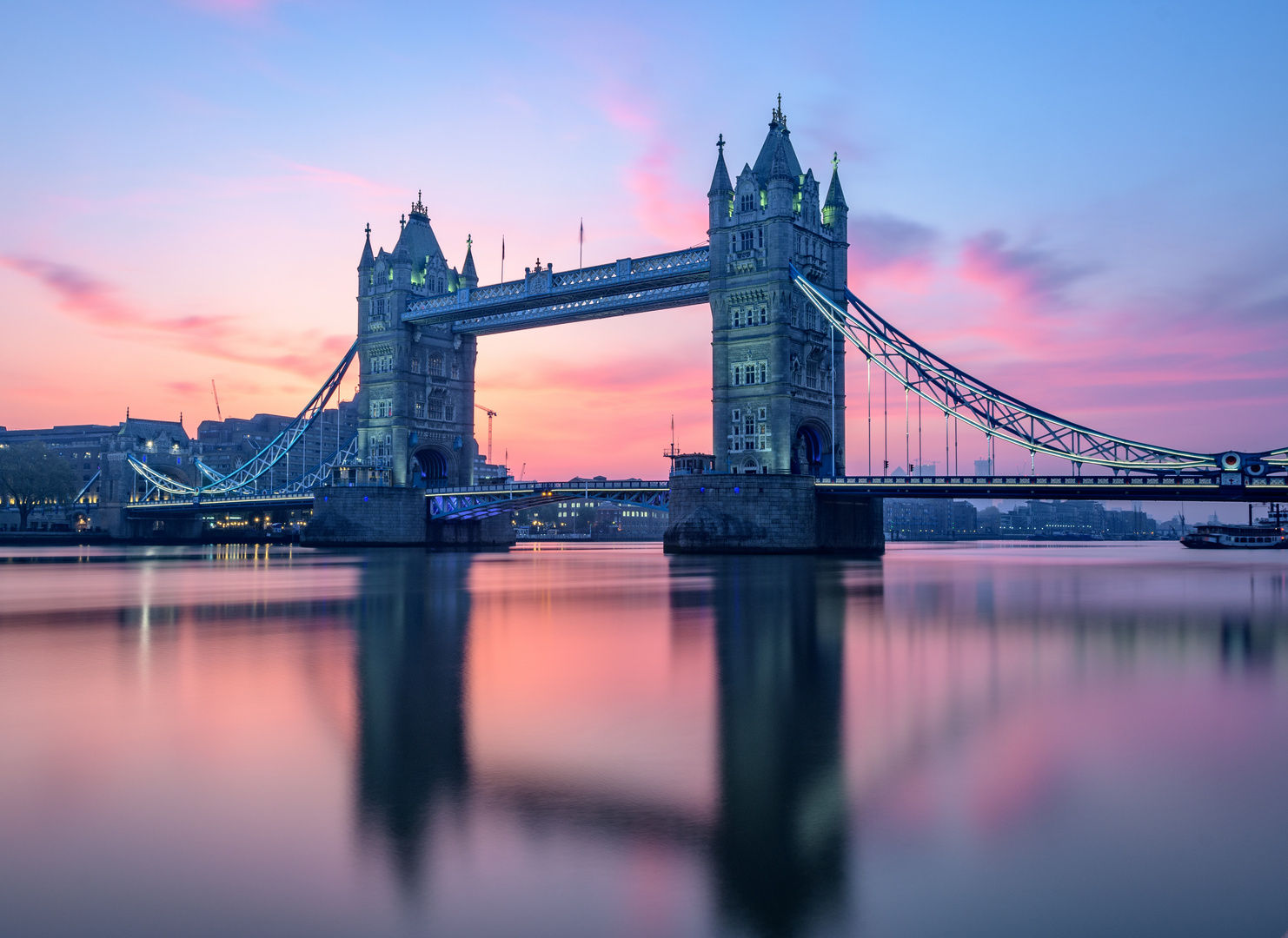 Morning at Tower Bridge