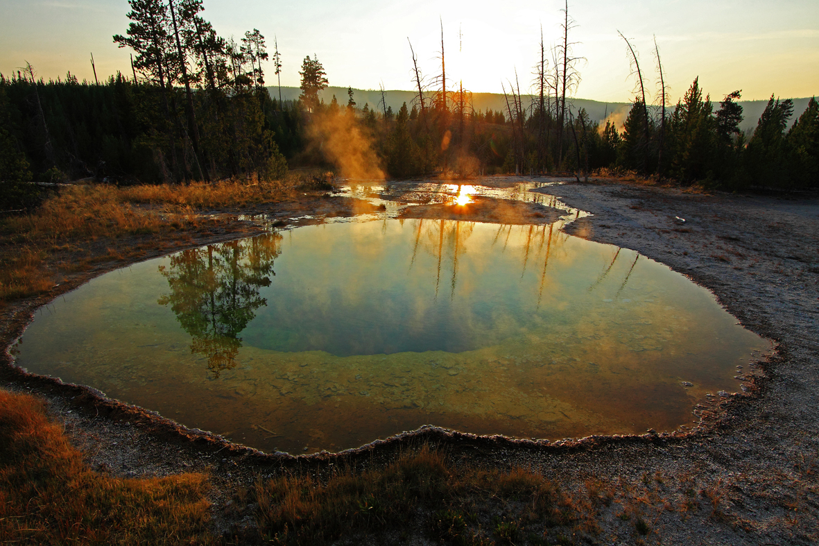 Morning Glory Pool am Abend