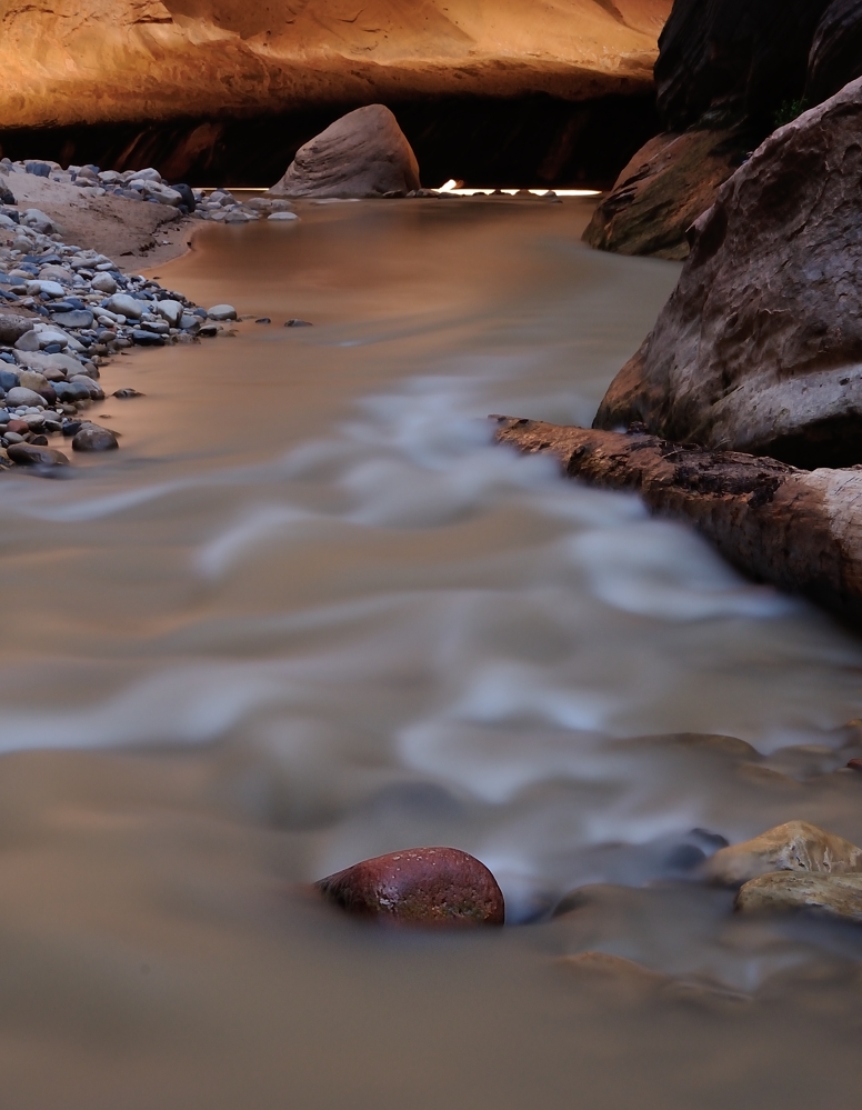 Morning glow in the Zion Narrows