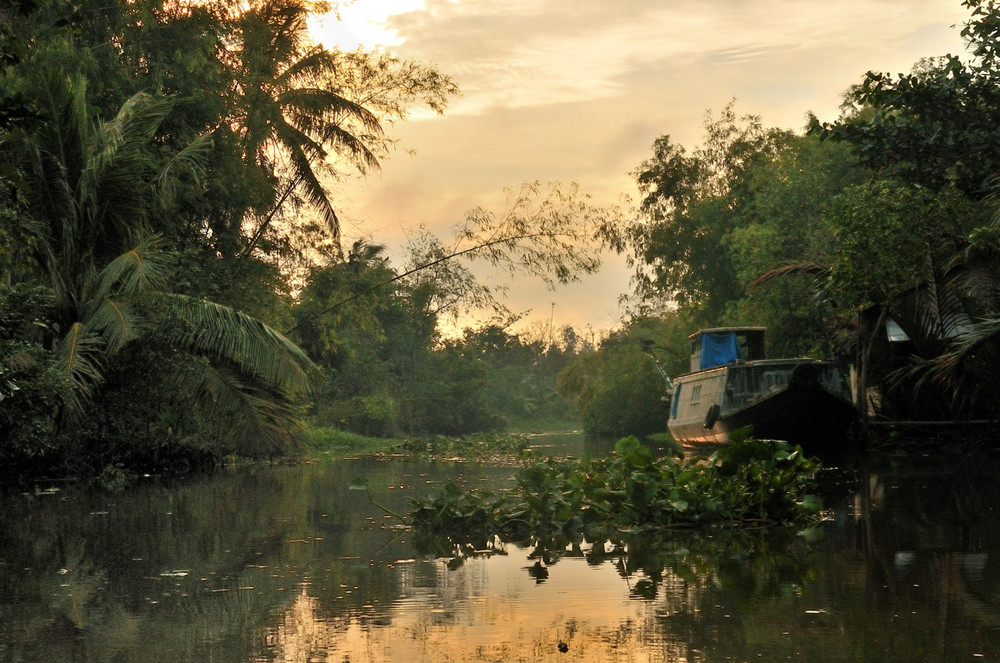 Morning on Mekhong River