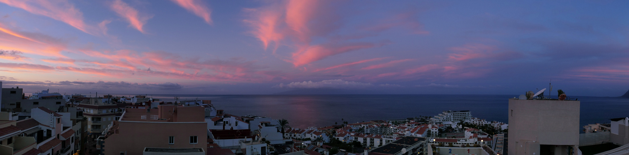 ... morning over Los Gigantes