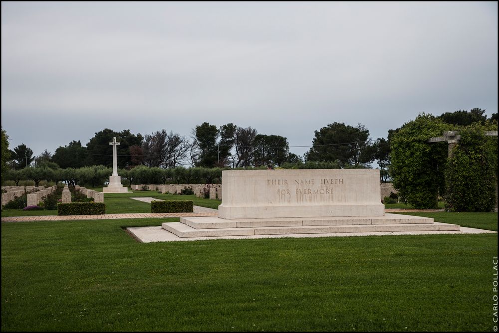 Moro River Canadian War Cemetery _4