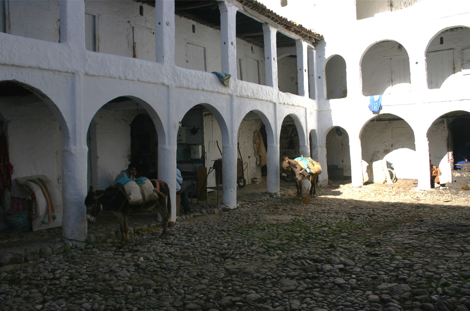 MOROCCO-CHEFCHAOUEN-LE CARAVANSERAIL