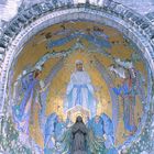 Mosaik der Heiligen Jungfrau von Lourdes