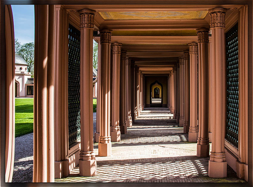 MOSCHEE IM SCHLOSSPARK SCHWETZINGEN