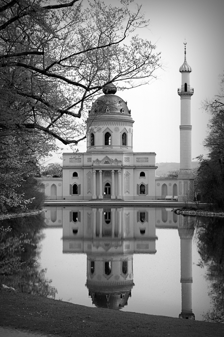 Moschee im See