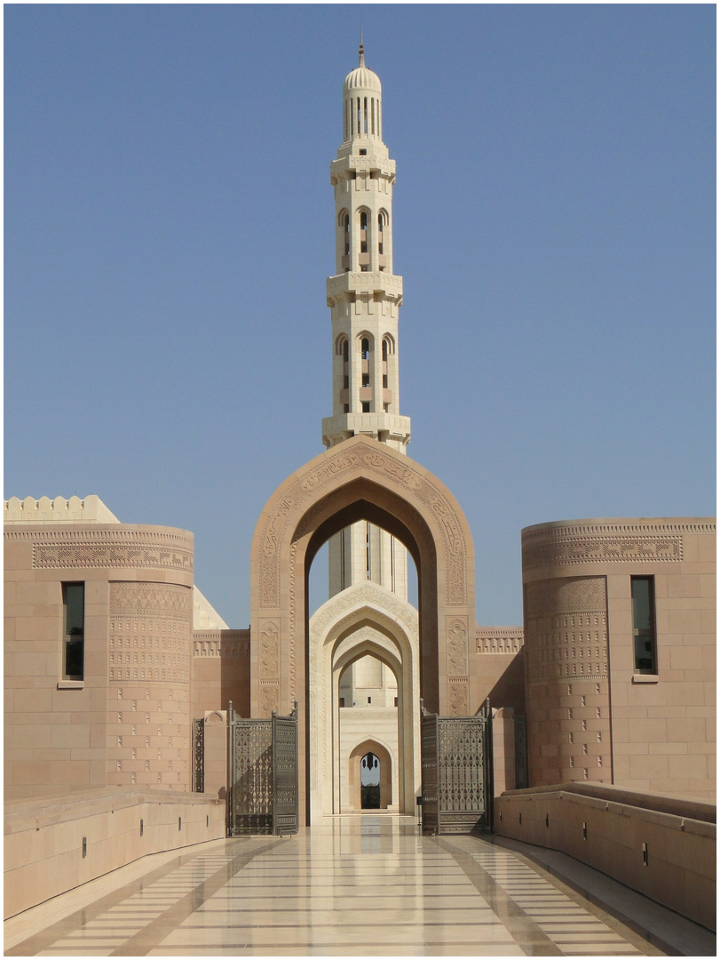 Moschee mit Durchblick