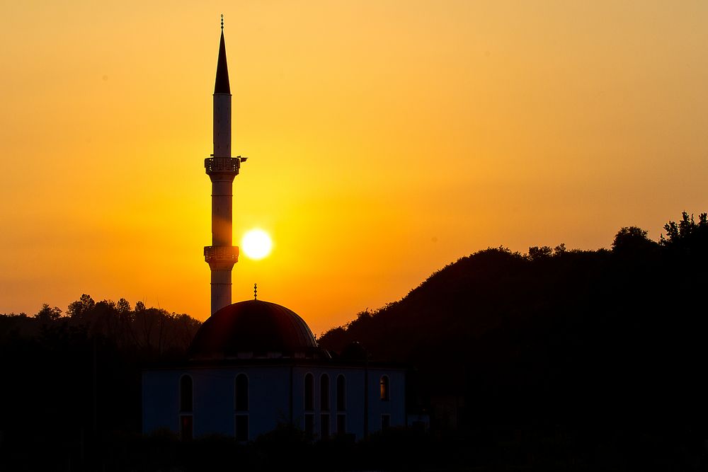 Moschee mit Sonnenuntergang