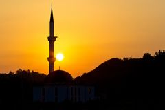 Moschee mit Sonnenuntergang