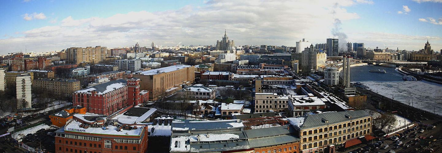 Moscow. Krasnopresnenskaya embankment