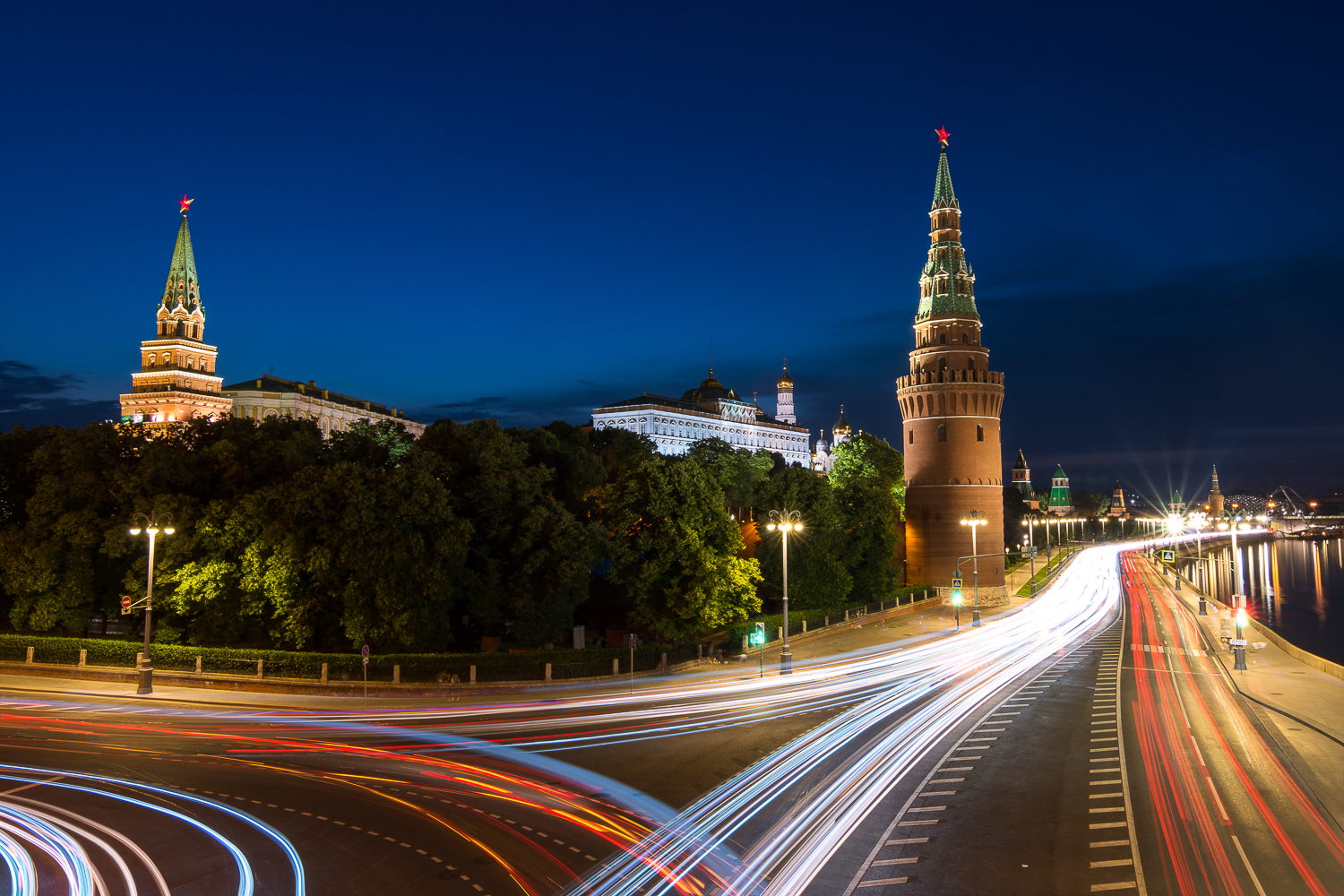 Moscow Never Sleeps