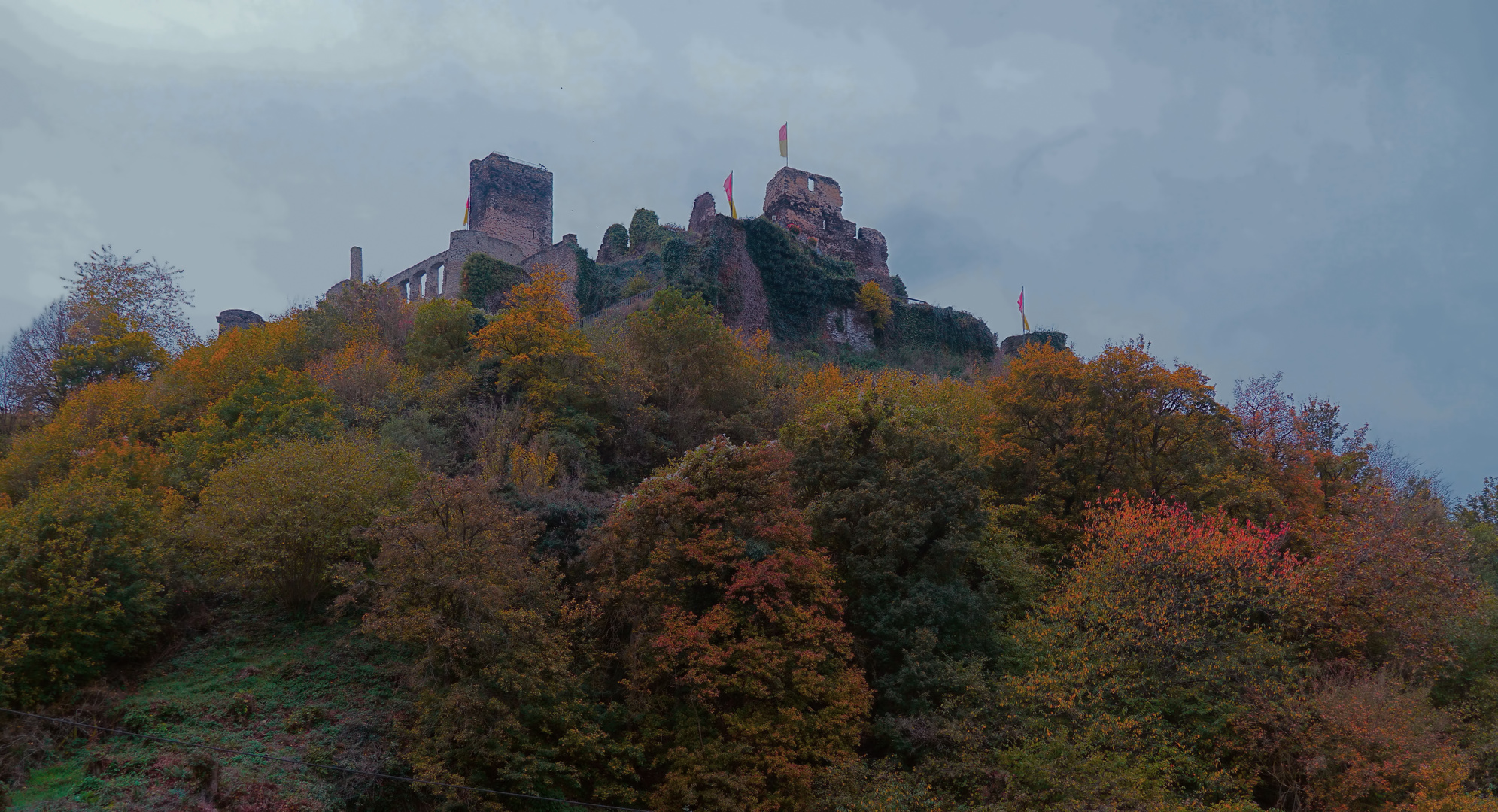 Mosel  Burgruine Metternich bei Beilstein