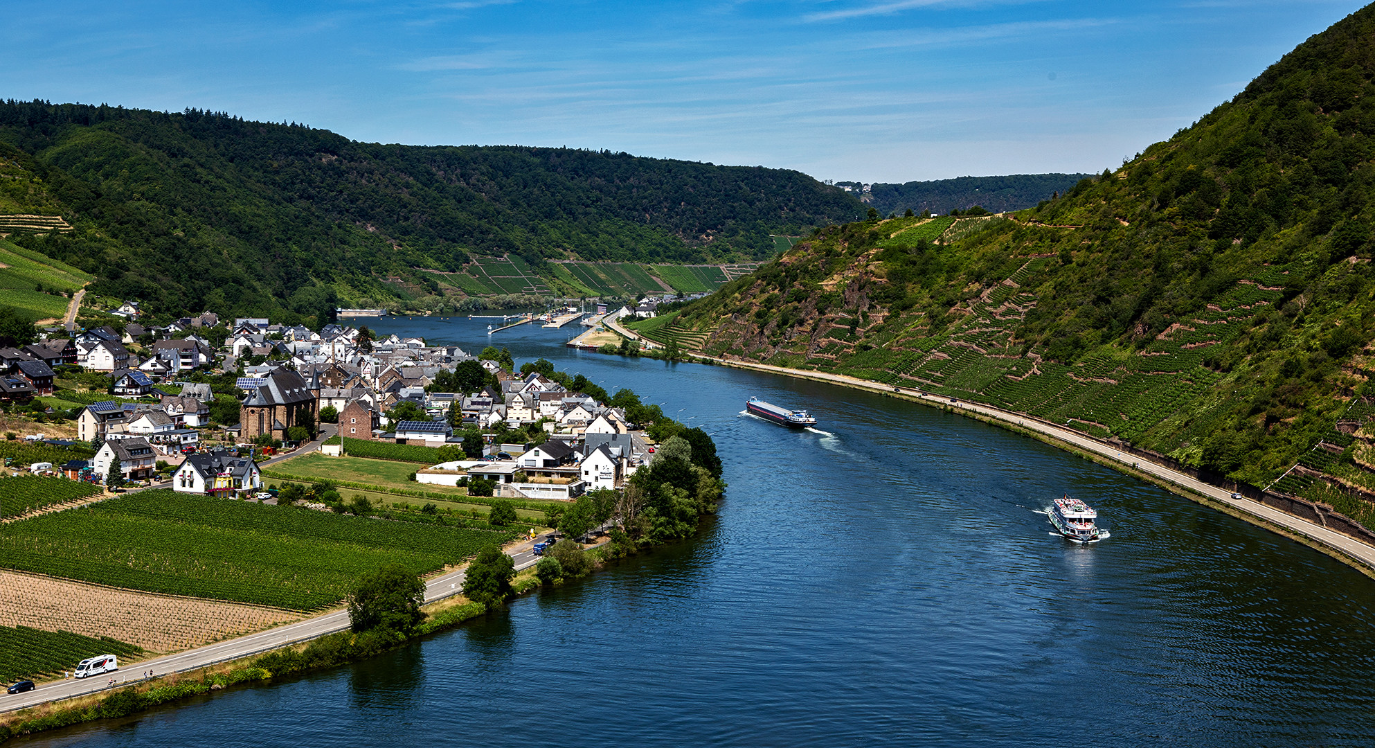 Moselblick mit Hebewerk