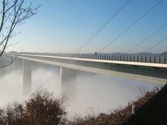 Moselbrücke im Nebel (D)