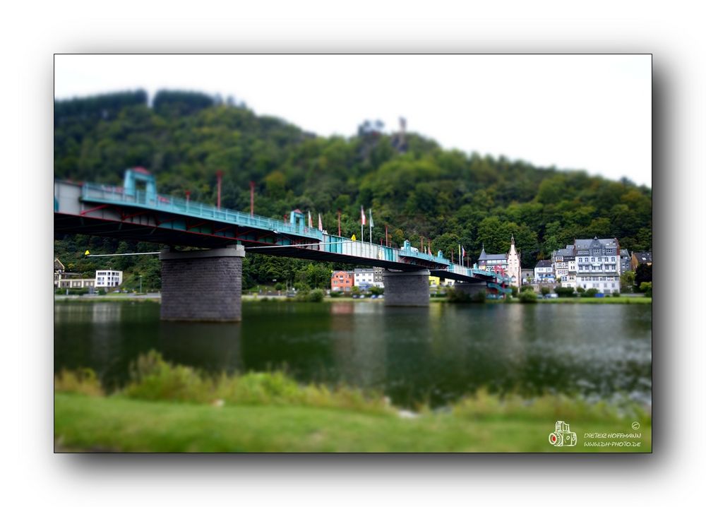 Moselbrücke Traben-Trarbach ..