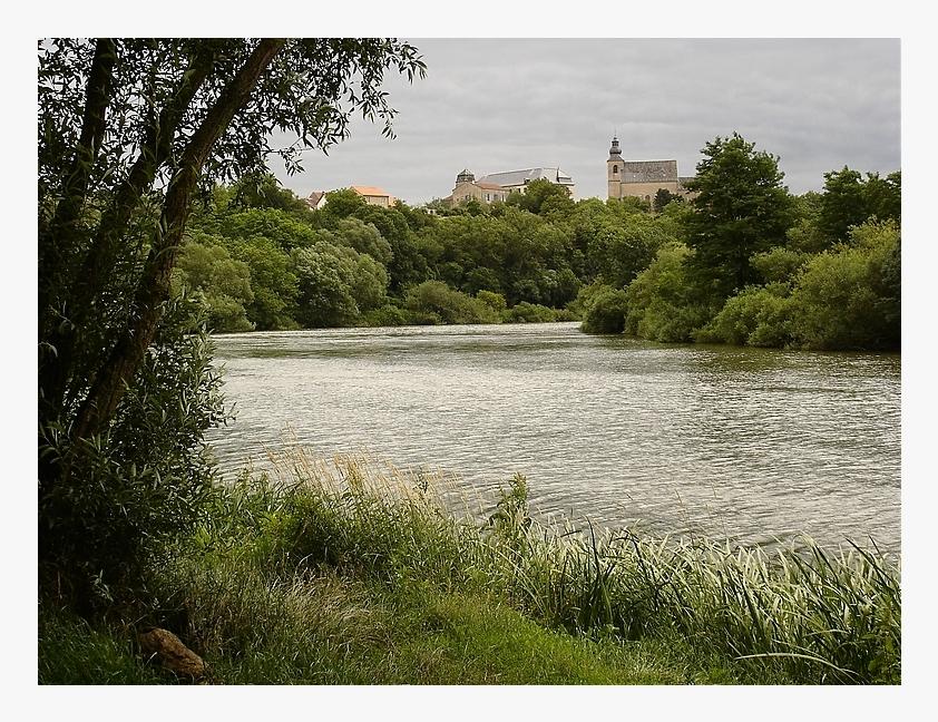 Mosellandschaft in Frankreich