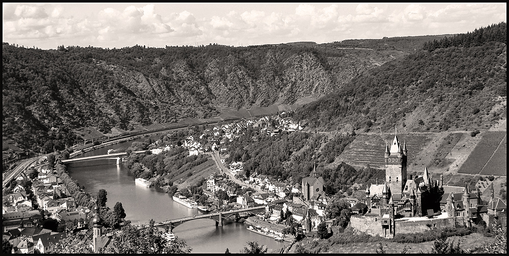 Moseltal mit Reichsburg II