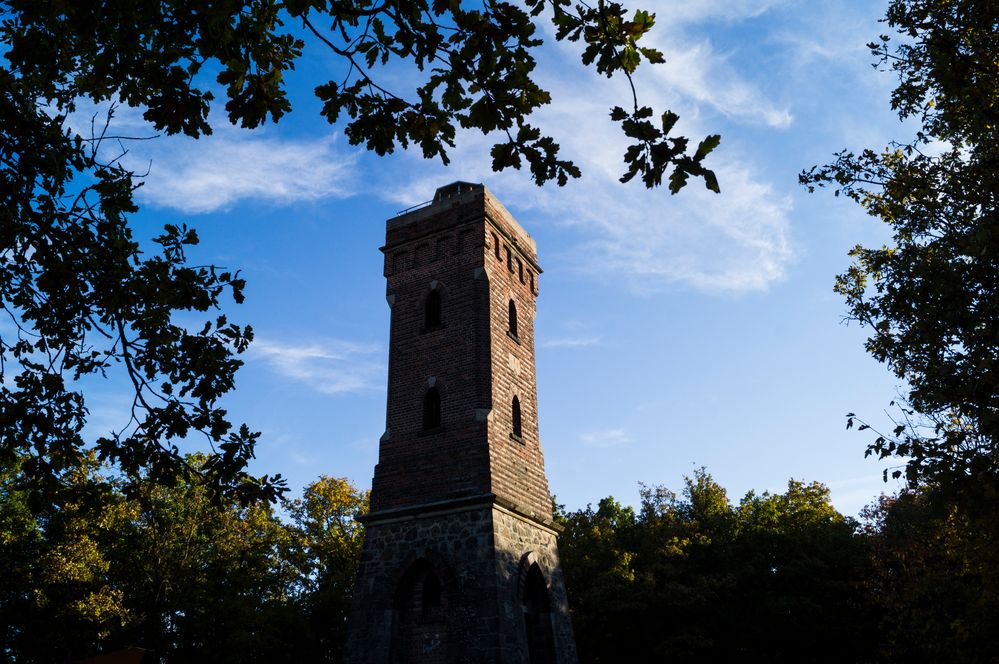 Mosenturm an der Talsperre Pöhl im Herbst