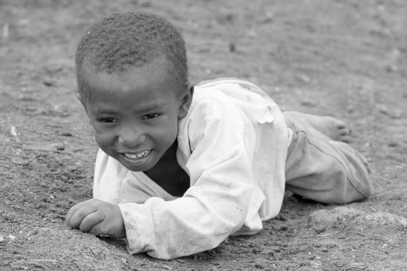 Moses in Kibera slum © Tom Rübenach