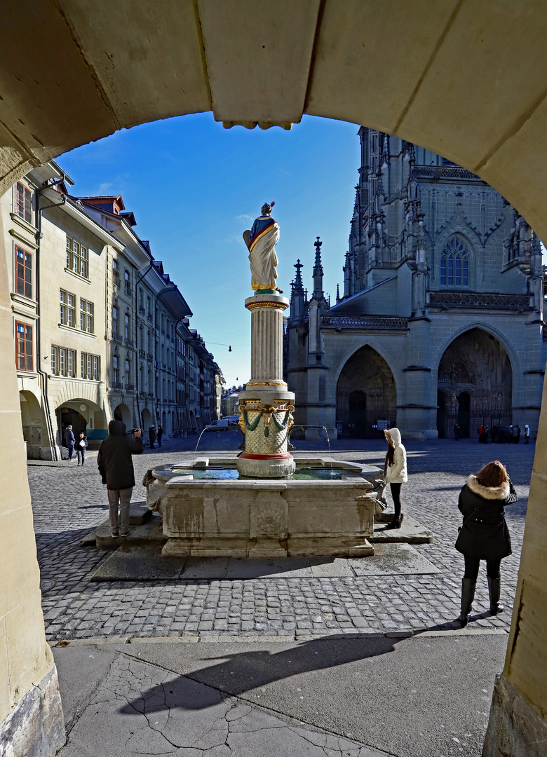 Mosesbrunnen Bern Münsterplatz