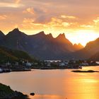 Moskenesøya, Reine, Blick in den Kjerkfjorden