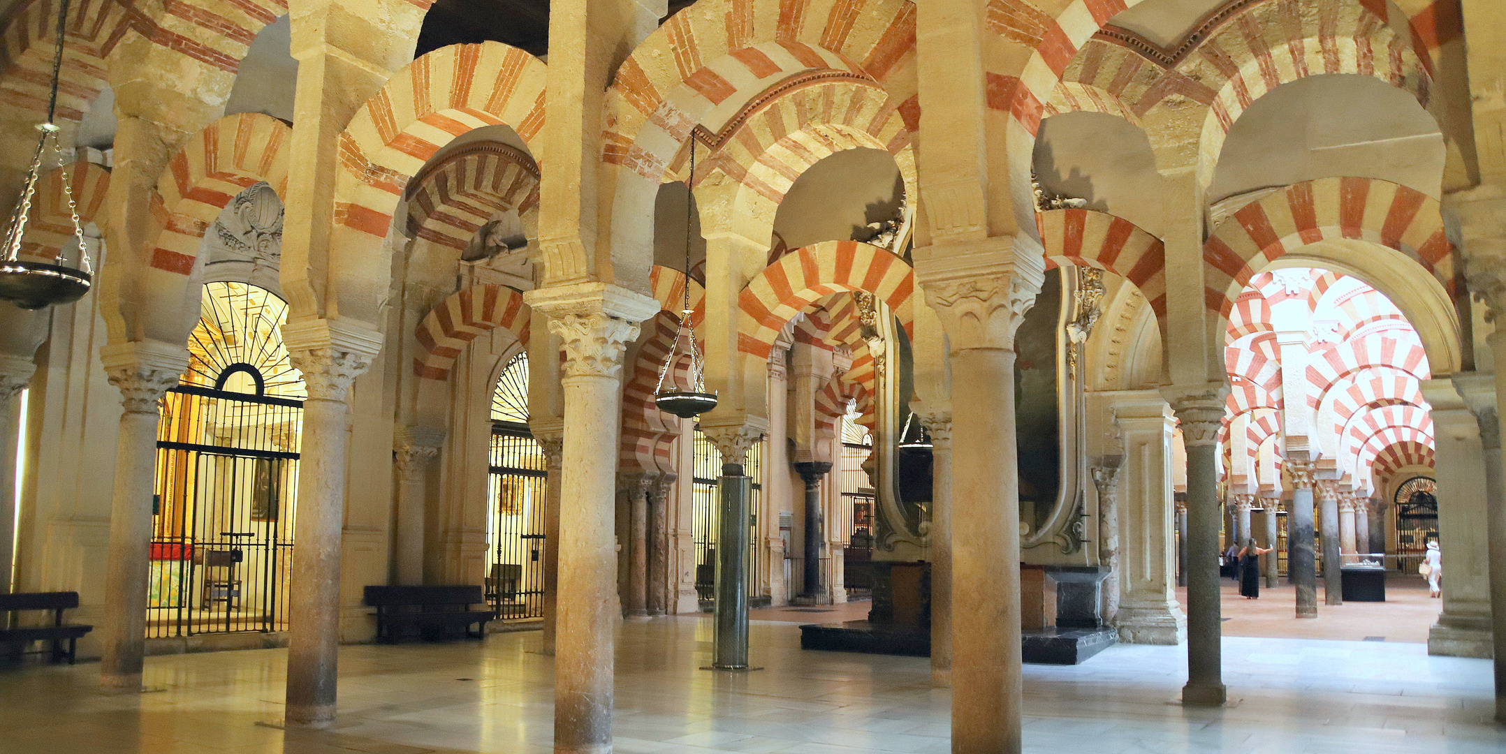 Mosque - catherdale de Cordoue , interieur 1