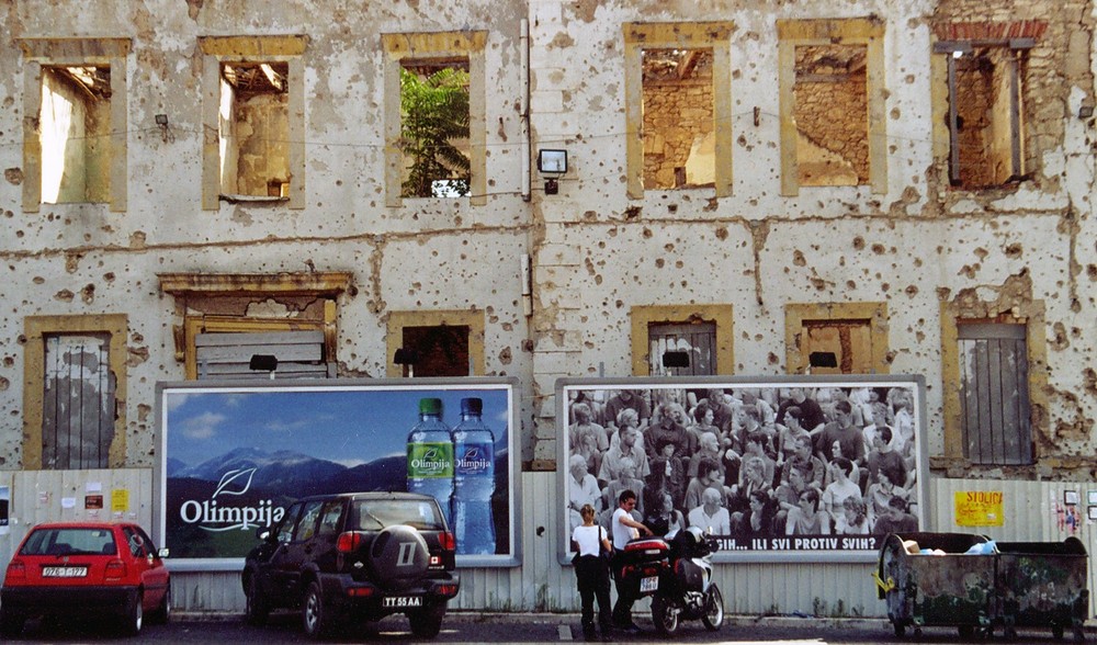 Mostar 2 0 0 4 - Leben geht weiter . . . . .