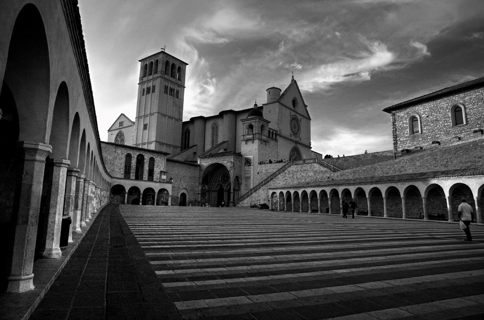 Mostra collettiva: "Tra le mura di Assisi" -  10. Convergere