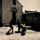 Mostra collettiva: "Tra le mura di Assisi" - 2. Passeggino al seguito