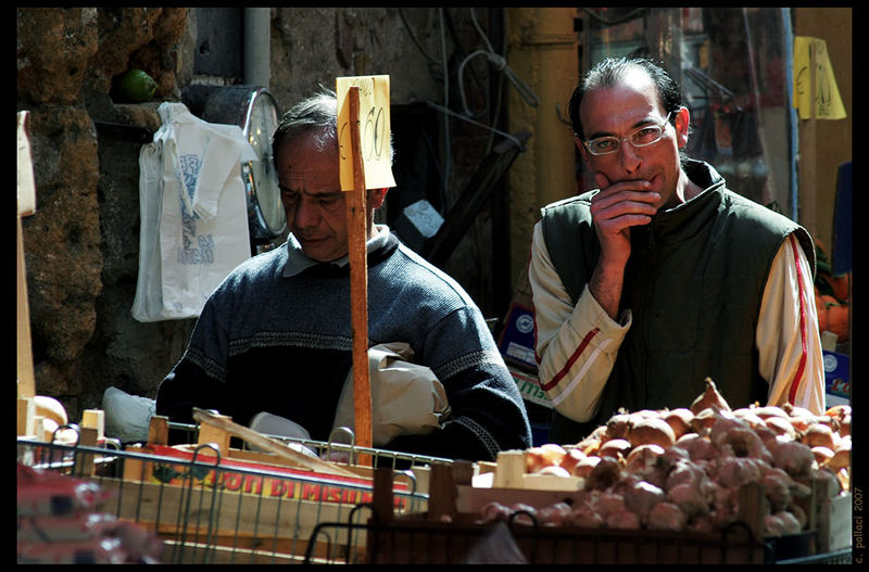 Mostra online di Carlo Pollaci: "Ballarò night and day" - 6. Venditori di cipolle e patate