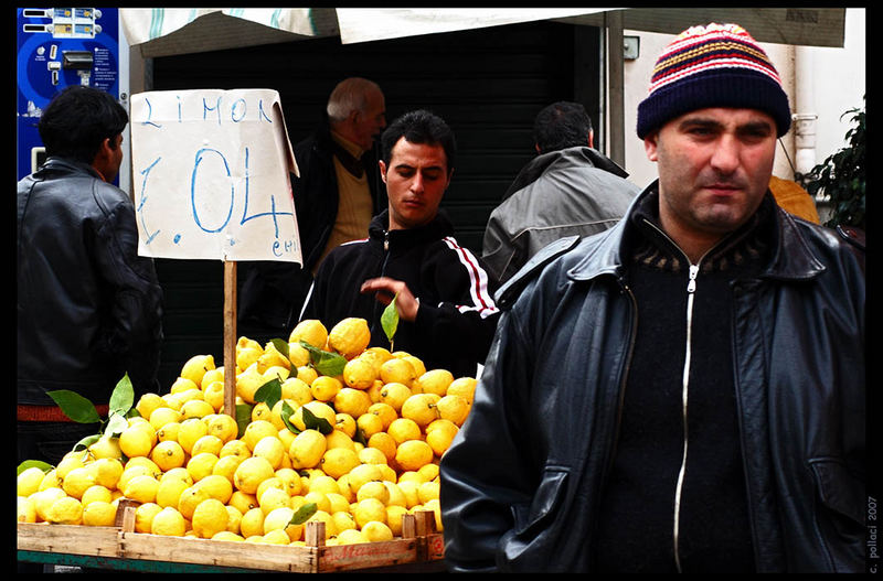 Mostra online di Carlo Pollaci: "Ballarò night and day" - 8. Limoni € 0,49 al kilo