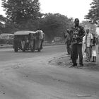 Mostra online di Marco Pavani: "Per le strade della Guinea" - 3. Bus stop