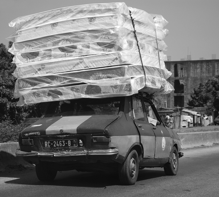 Mostra online di Marco Pavani: "Per le strade della Guinea" - 5. Sleeping car