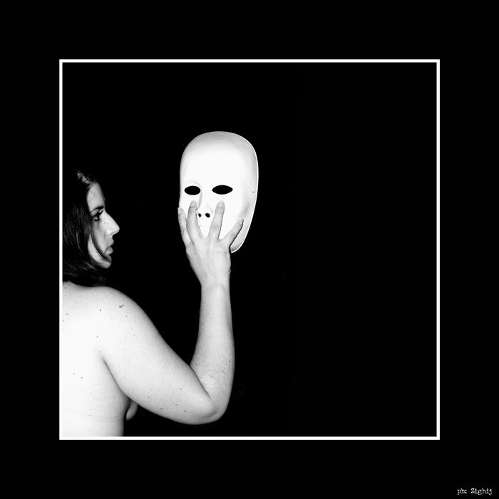 Mostra online di Noemi Izzo: "Black&White&Me" - 9.