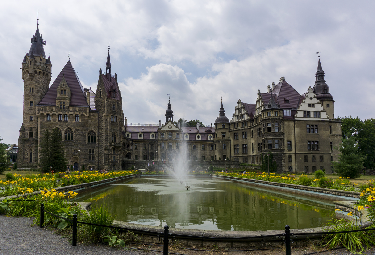 Moszna , Park