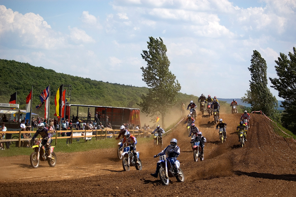 Moto-Cross