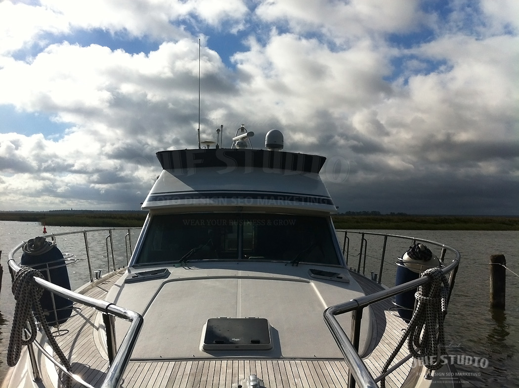 Motor Yacht in a natural harbour