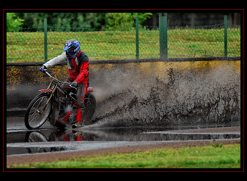 motorboot or motorcycle?