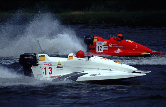 Motorbootrennen auf der Elbe