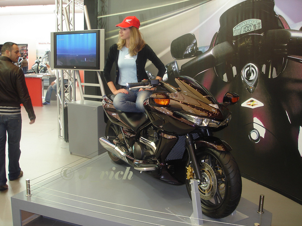 MotorExhibition3. Greece. Photo by J_vich