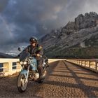 Motorrad am Fédaia