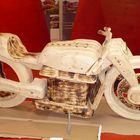 Motorrad aus Holz (BWS Messe Salzburg)