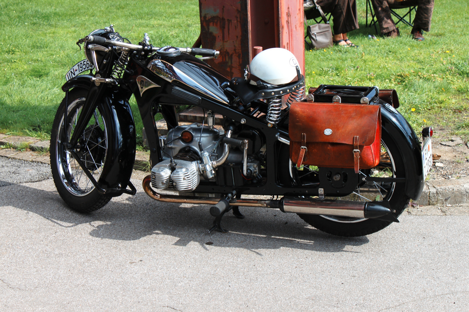 Motorrad beim Oltimertreffen Zollverein