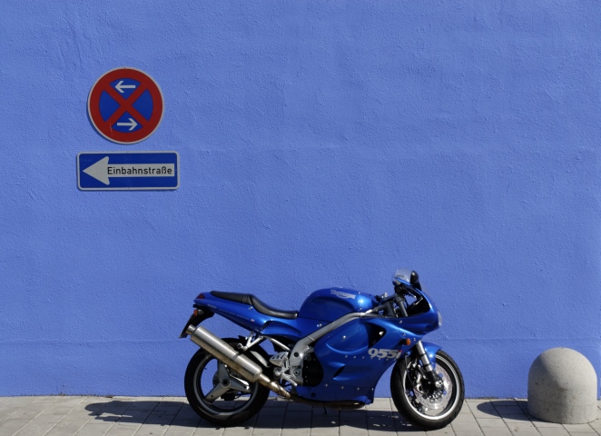 Motorrad in Blau