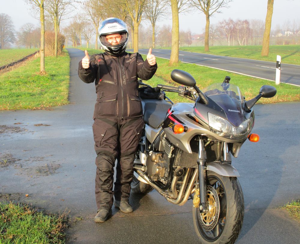 Willkommen, liebe Motorrad-Enthusiasten!