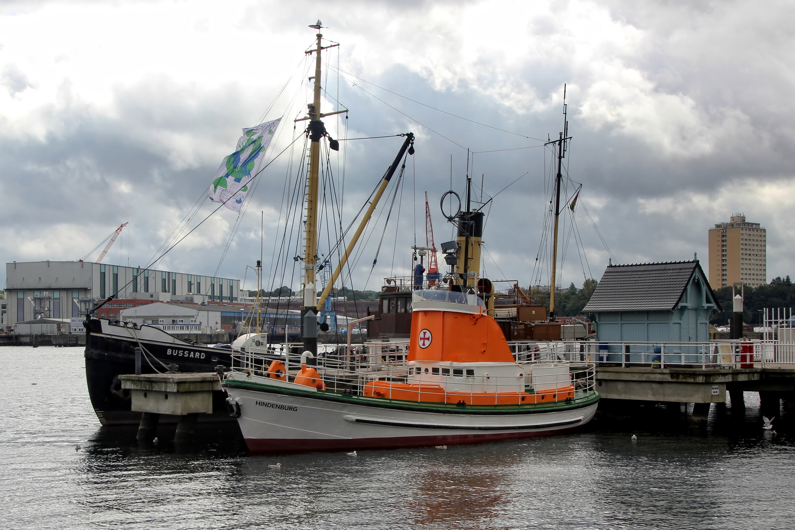 Motorrettungsboot HINDENBURG ...