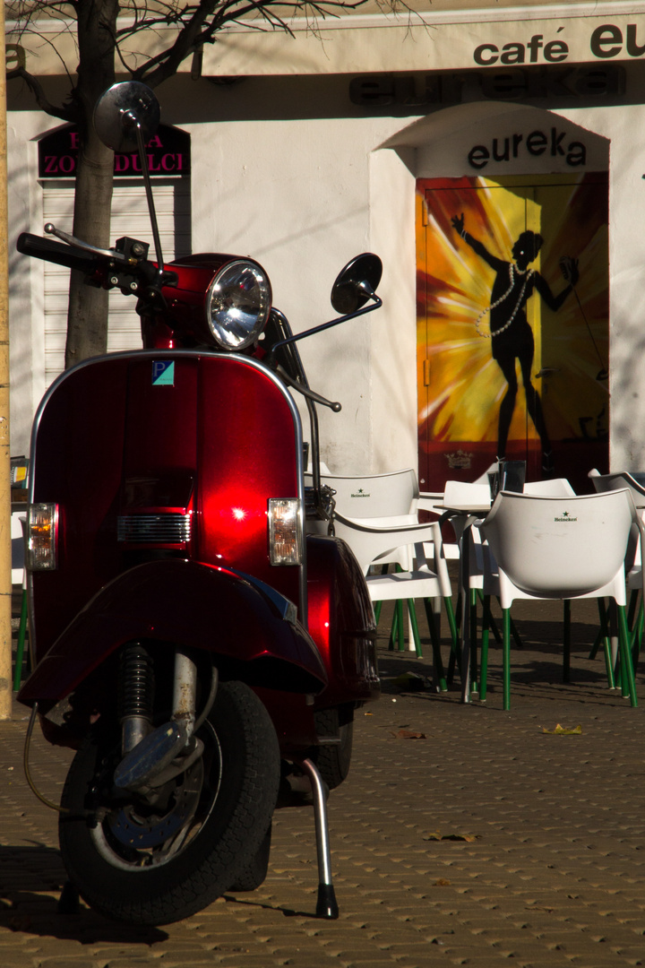 Motorroller mitten in Sevilla