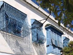 Moucharabieh et fenêtres à Sidi Bou Saïd