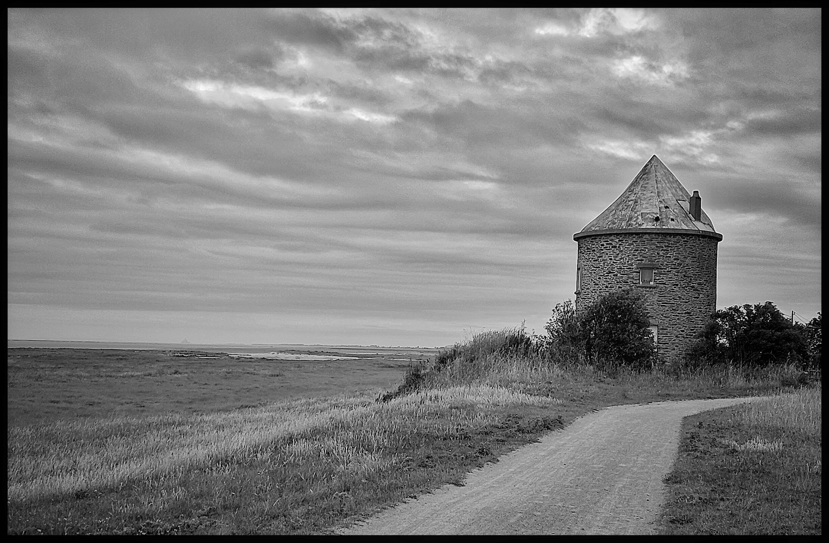 Moulin blackandwhite